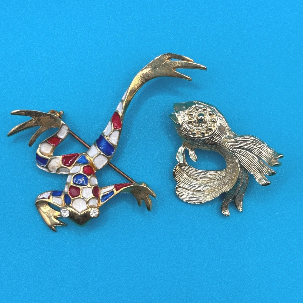 Vintage Enamel Gold Tone Frog and Fish Brooch Set Patriotic Colors‎ Rhinestones